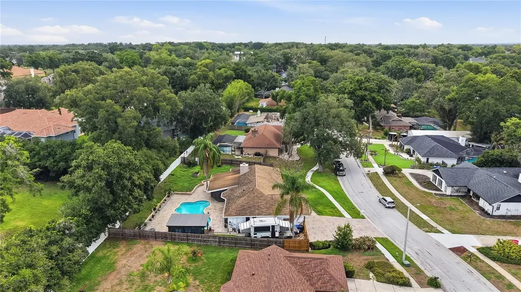 1008 Oakridge Manor Drive Brandon FL 33511