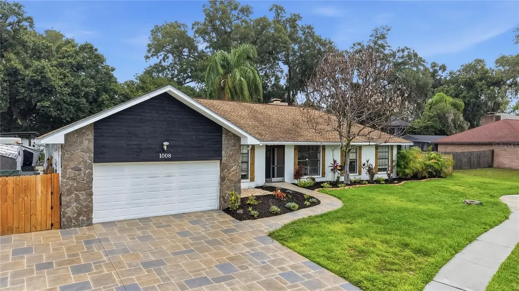 1008 Oakridge Manor Drive Brandon FL 33511