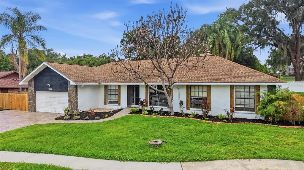 1008 Oakridge Manor Drive Brandon FL 33511