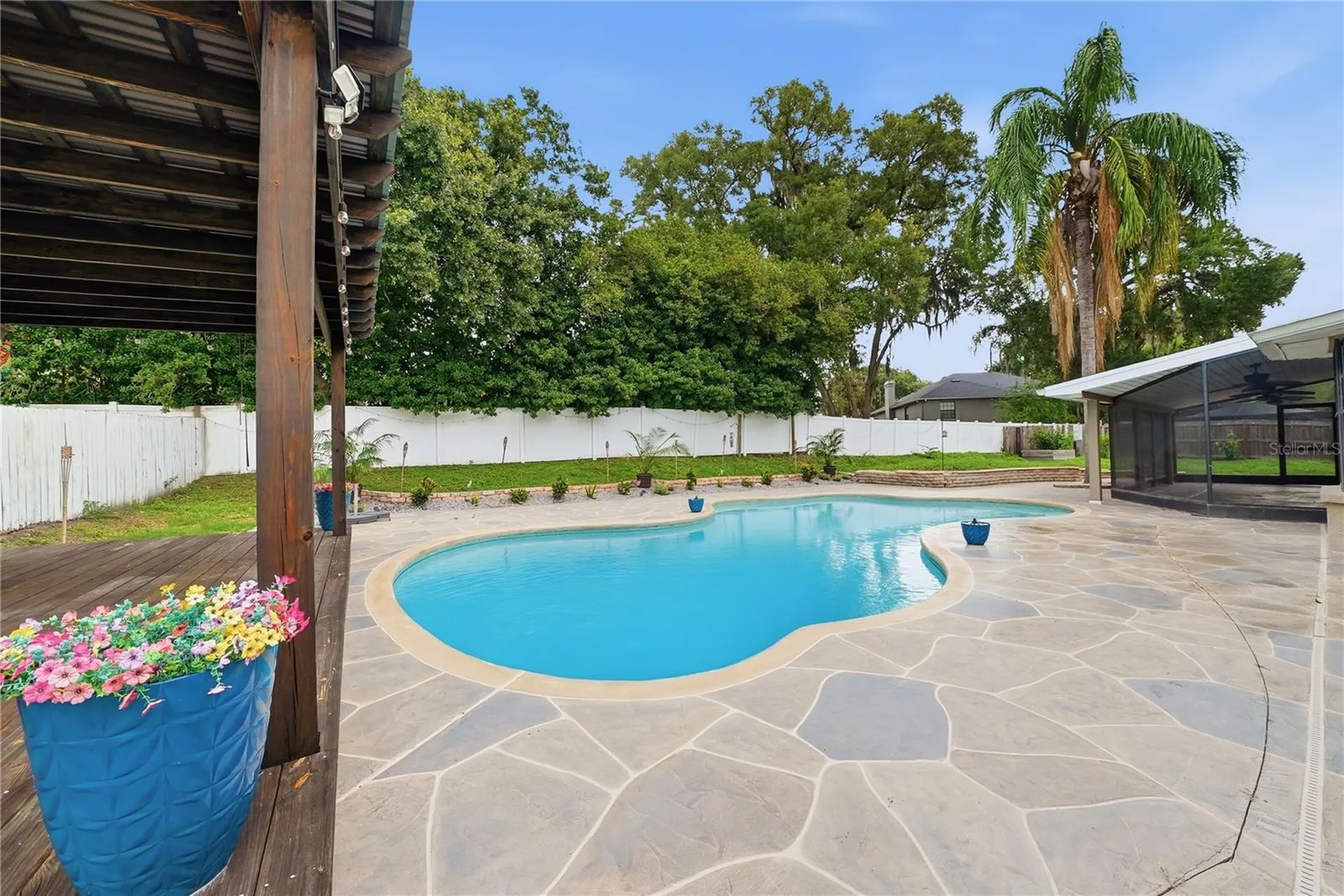 1008 Oakridge Manor Drive Brandon FL 33511
