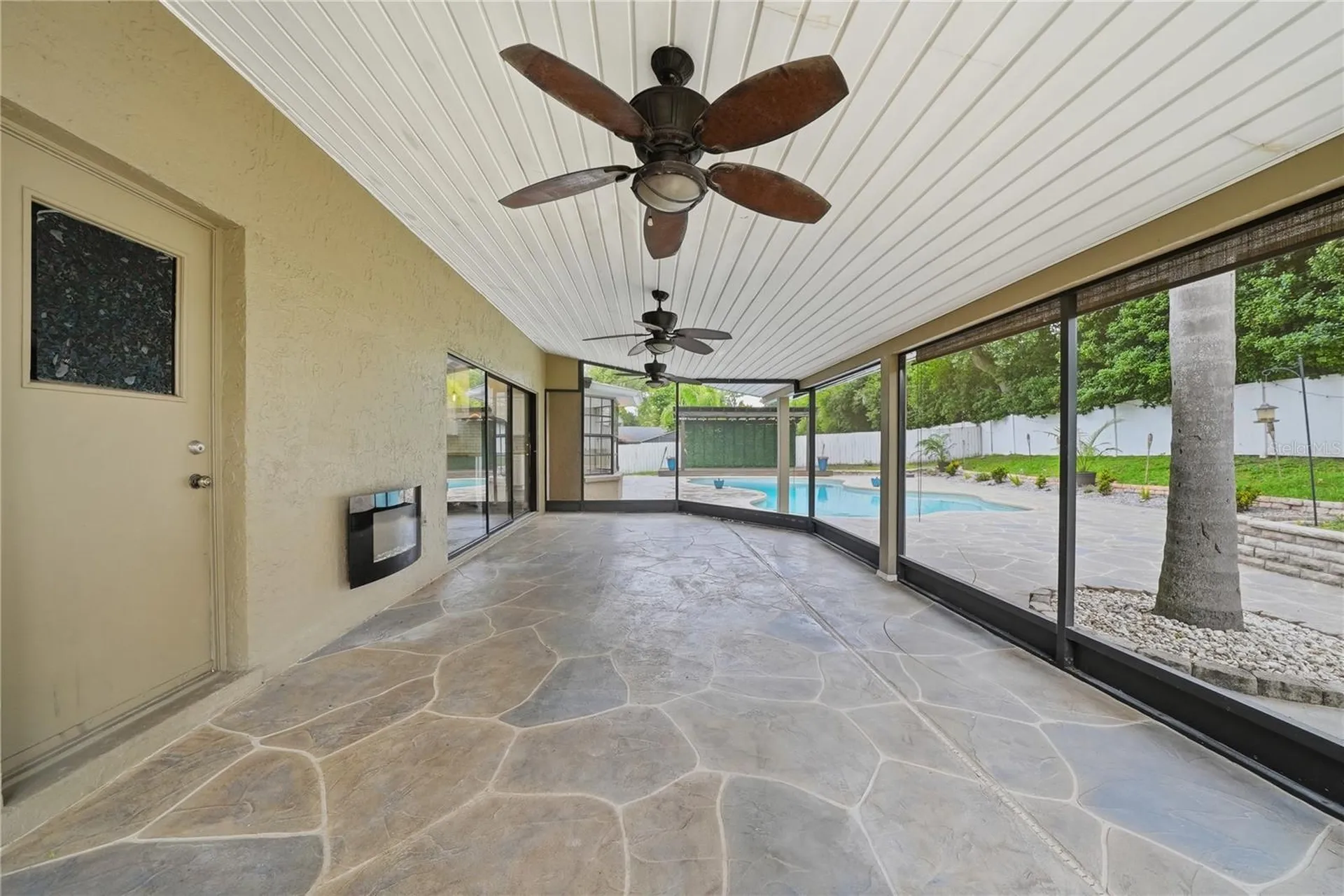 1008 Oakridge Manor Drive Brandon FL 33511