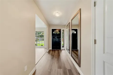 1008 Oakridge Manor Drive Brandon FL 33511