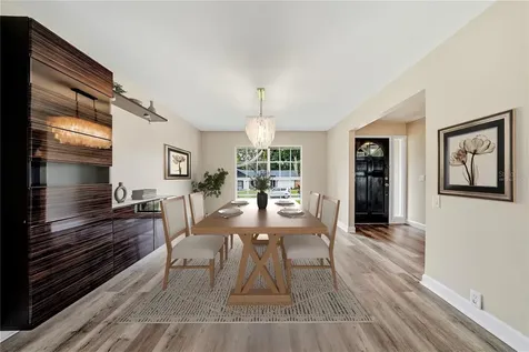1008 Oakridge Manor Drive Brandon FL 33511