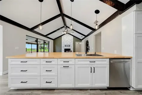 1008 Oakridge Manor Drive Brandon FL 33511