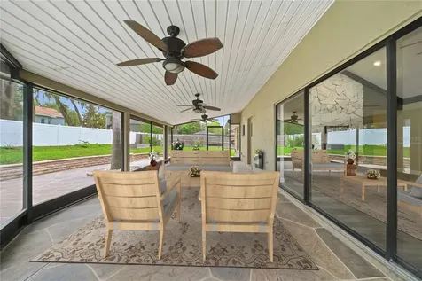 1008 Oakridge Manor Drive Brandon FL 33511