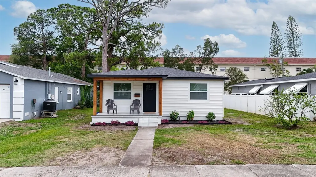 326 41st Avenue N St Petersburg FL 33703