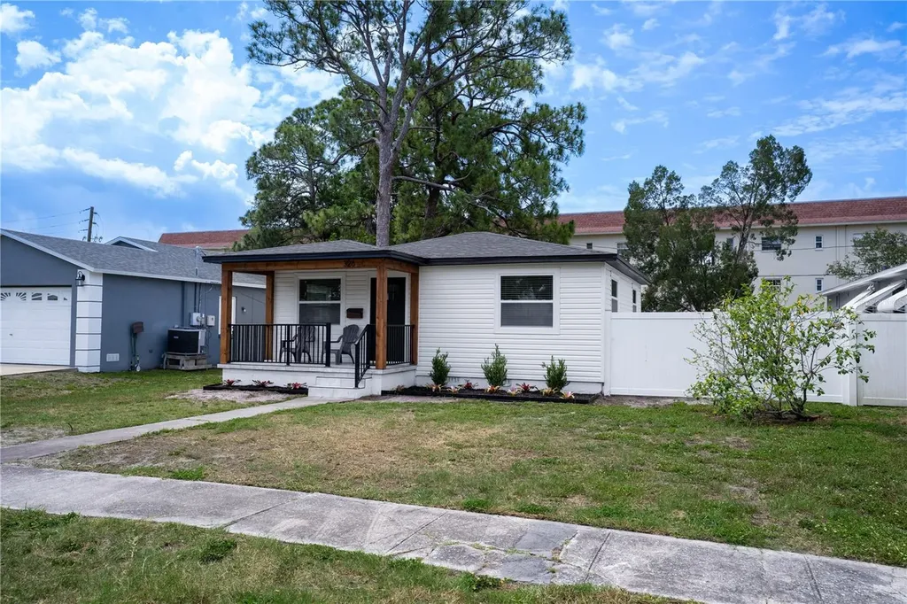 326 41st Avenue N St Petersburg FL 33703