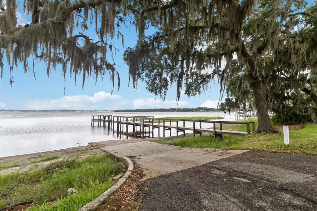 10105 Spring Lake Drive Clermont FL 34711