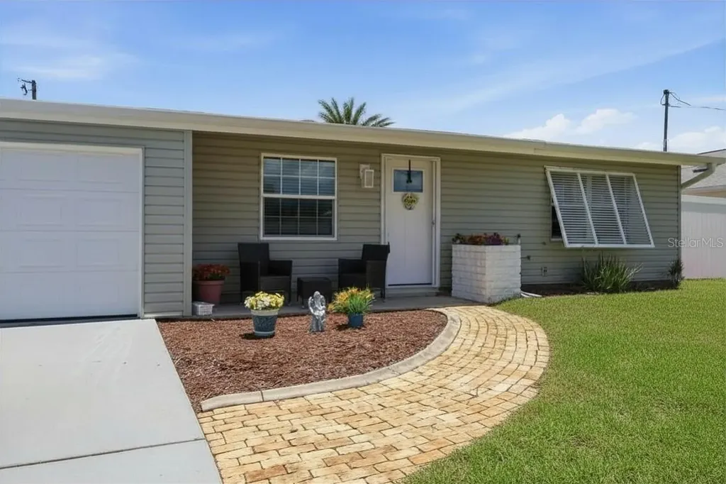 201 E Tarpon Blvd NW Port Charlotte FL 33952