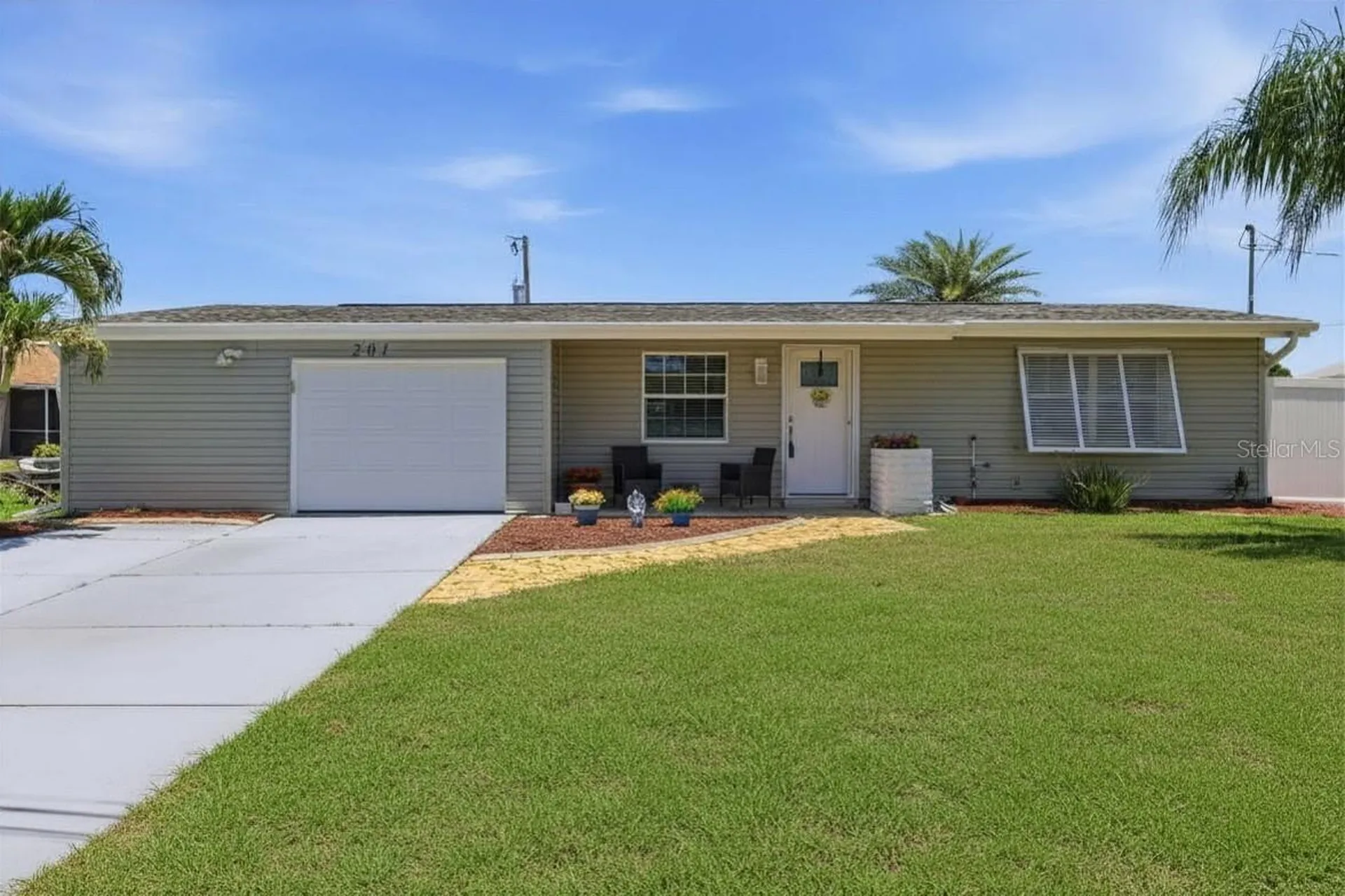 201 E Tarpon Blvd NW Port Charlotte FL 33952