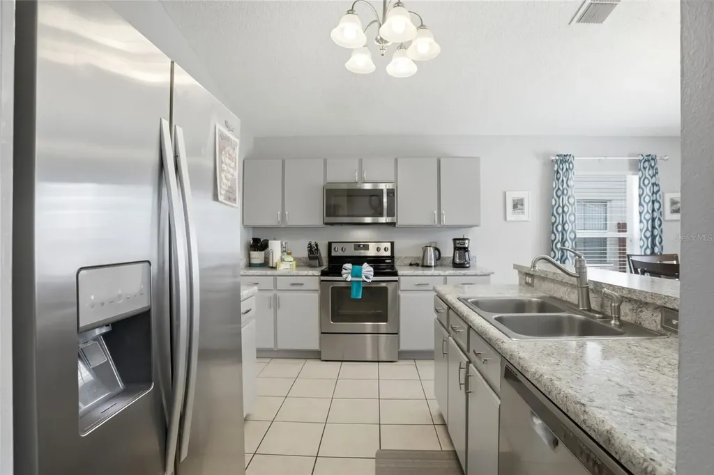 562 Bailey Circle Davenport FL 33897