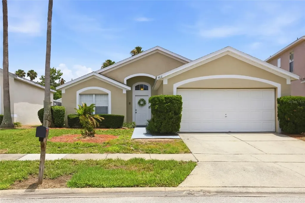 562 Bailey Circle Davenport FL 33897
