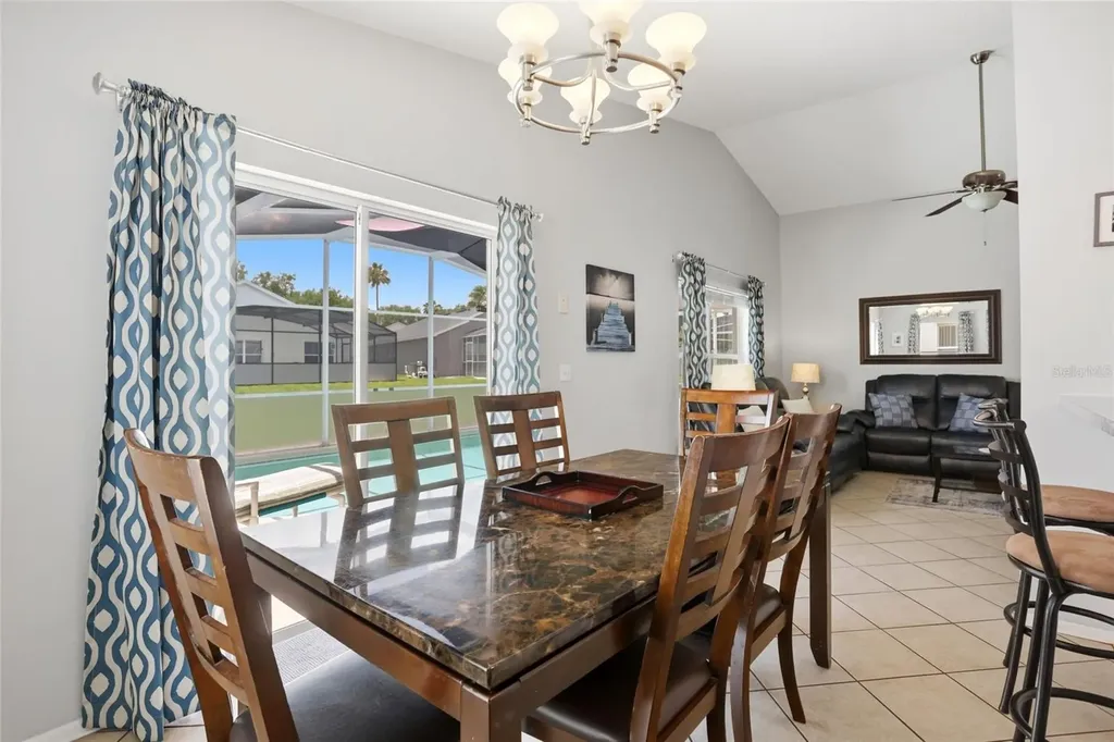 562 Bailey Circle Davenport FL 33897