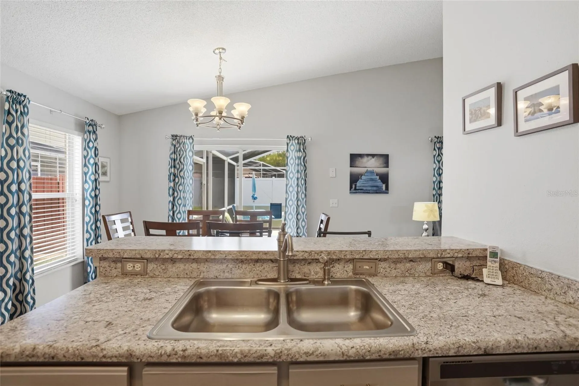 562 Bailey Circle Davenport FL 33897