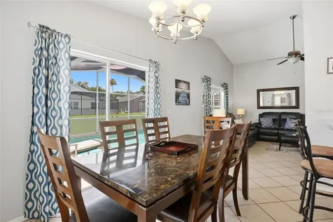 562 Bailey Circle Davenport FL 33897