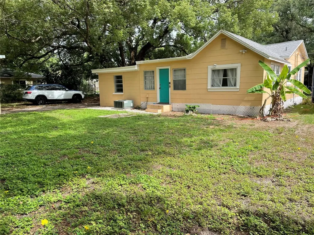 1517 E Ellicott Street Tampa FL 33610