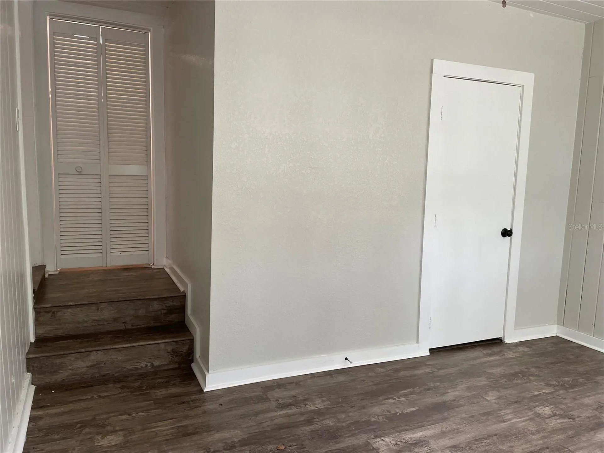1517 E Ellicott Street Tampa FL 33610