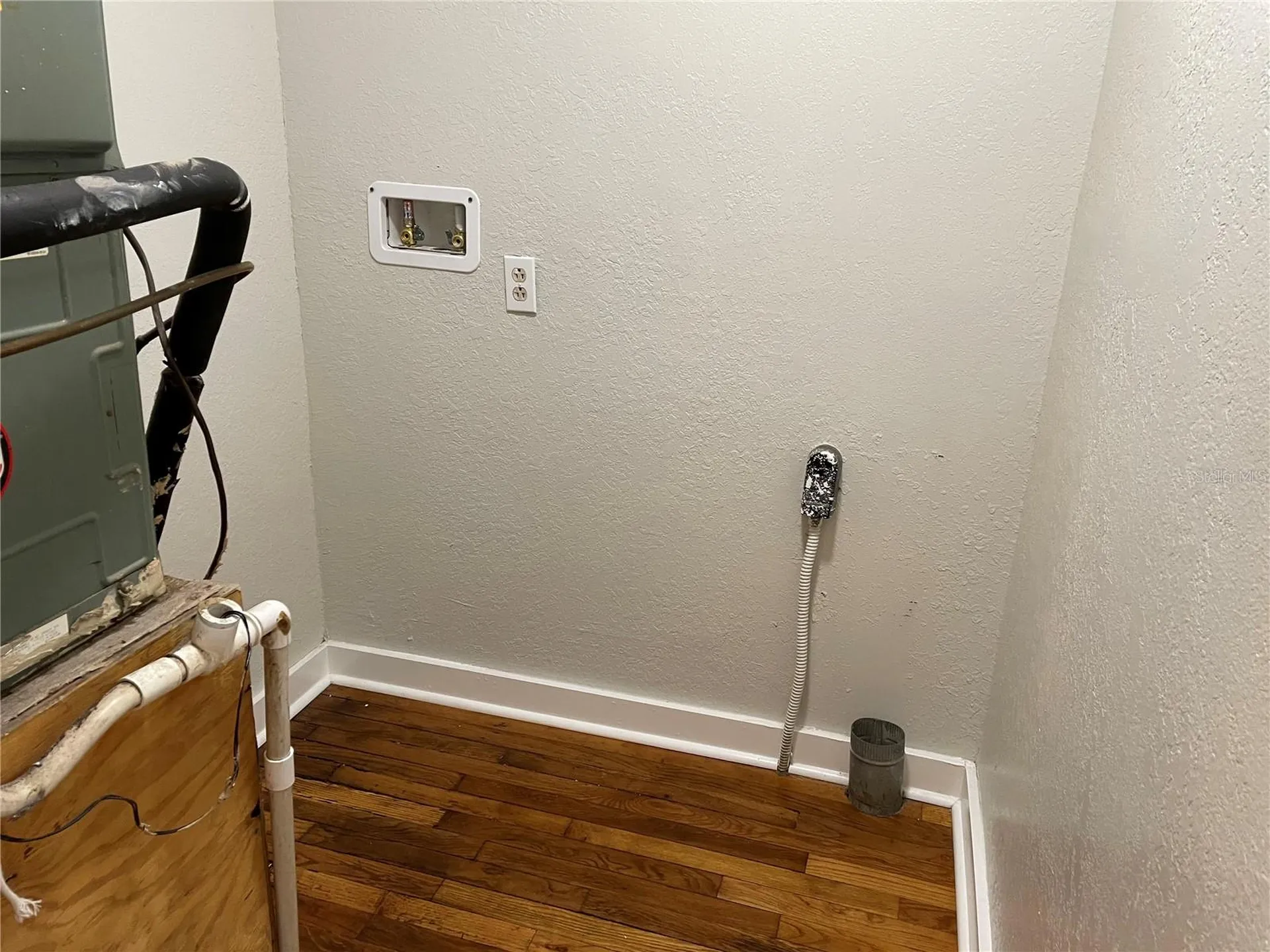 1517 E Ellicott Street Tampa FL 33610