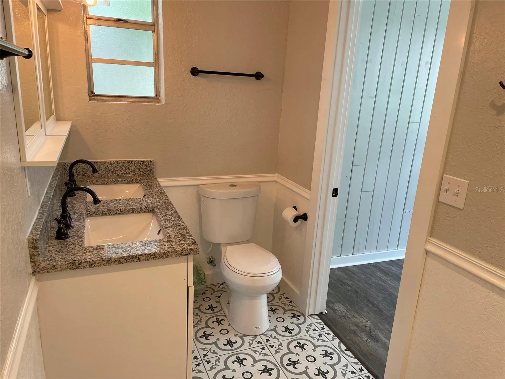 1517 E Ellicott Street Tampa FL 33610