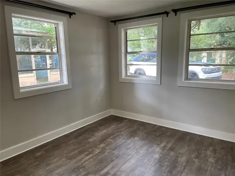 1517 E Ellicott Street Tampa FL 33610