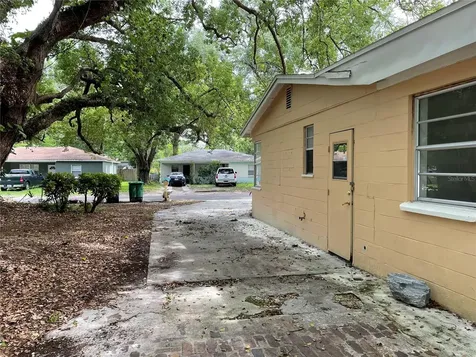 1517 E Ellicott Street Tampa FL 33610