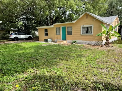 1517 E Ellicott Street Tampa FL 33610