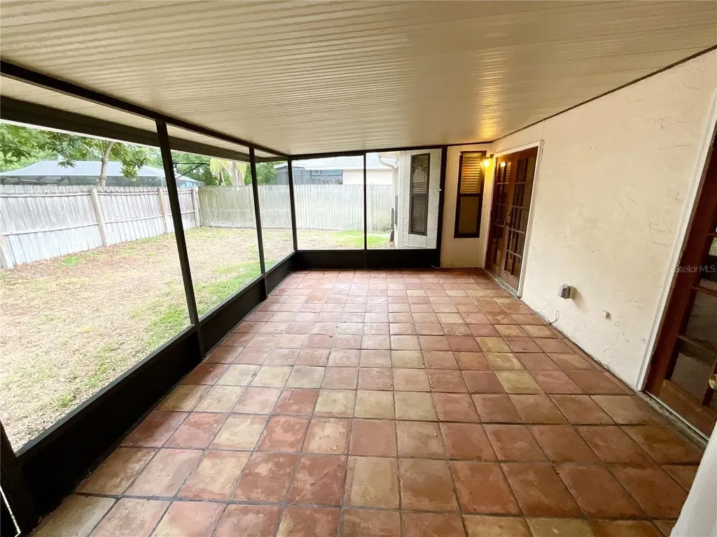 2468 Gulfbreeze Circle Palm Harbor FL 34683