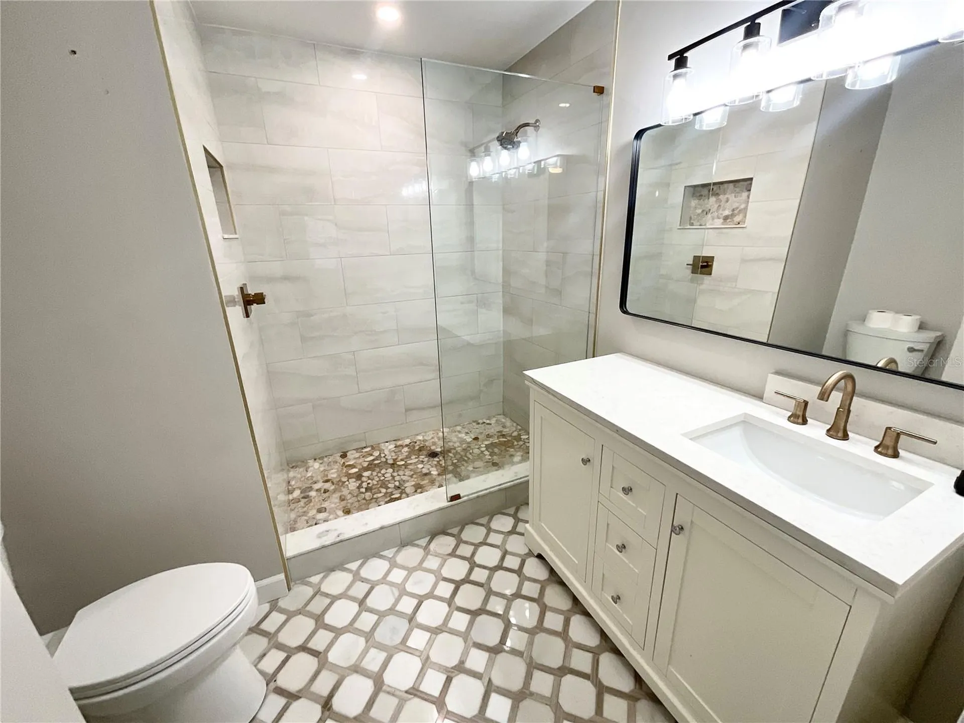 2468 Gulfbreeze Circle Palm Harbor FL 34683