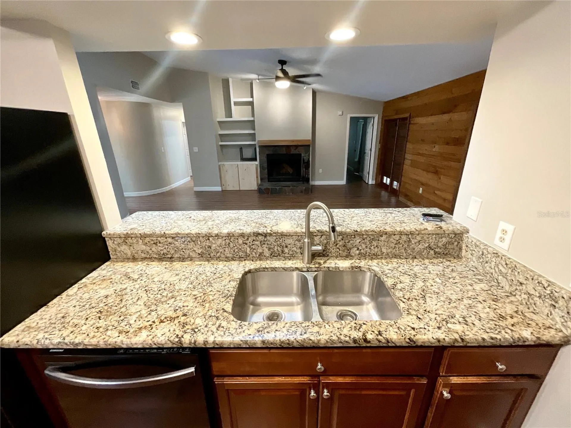 2468 Gulfbreeze Circle Palm Harbor FL 34683