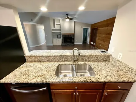 2468 Gulfbreeze Circle Palm Harbor FL 34683