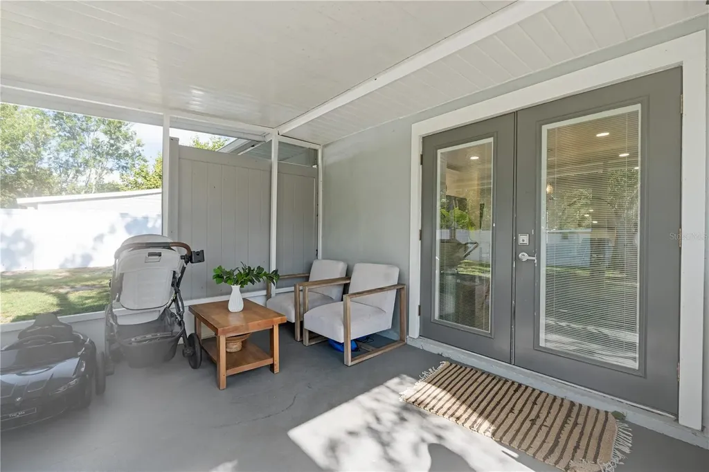 3308 W Van Buren Drive Tampa FL 33611