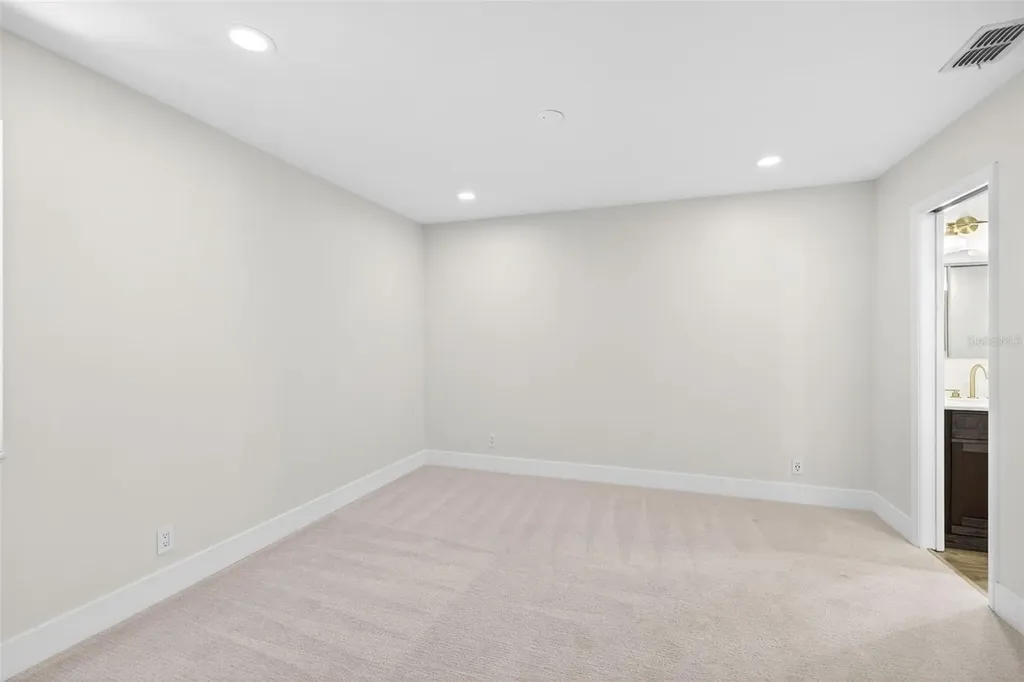 639 Laurel Oak Lane Altamonte Springs FL 32701