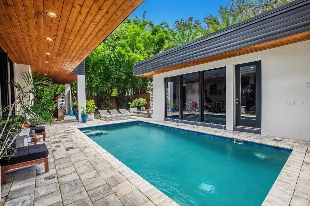 2506 Woodside Avenue Orlando FL 32803