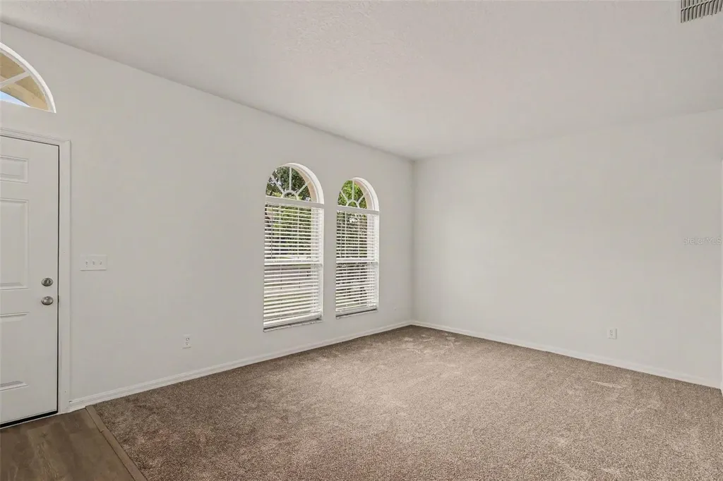 2565 Skif Drive Orlando FL 32812