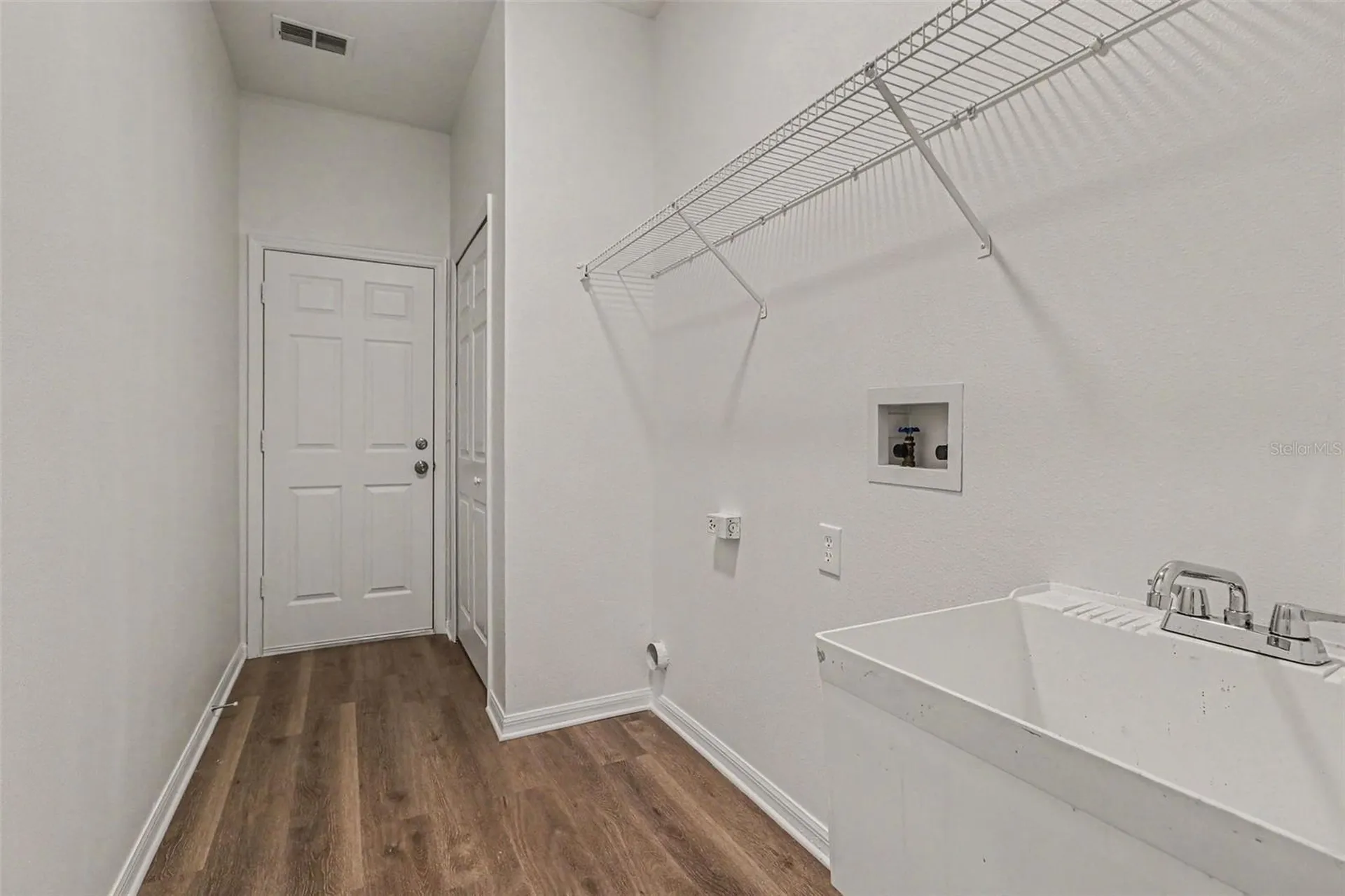 2565 Skif Drive Orlando FL 32812
