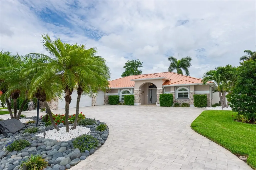 7759 Carver Court Seminole FL 33772