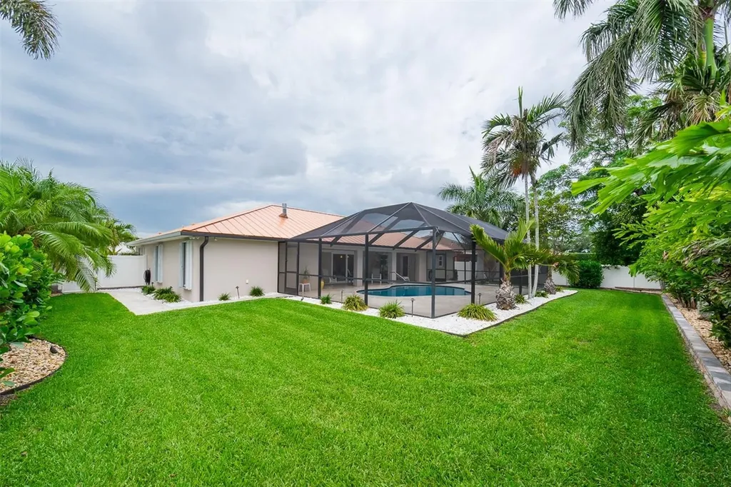7759 Carver Court Seminole FL 33772