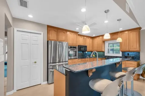7759 Carver Court Seminole FL 33772