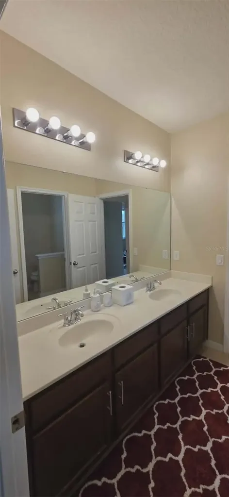 5177 Dove Tree Street Orlando FL 32811