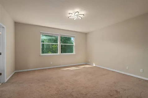 5177 Dove Tree Street Orlando FL 32811