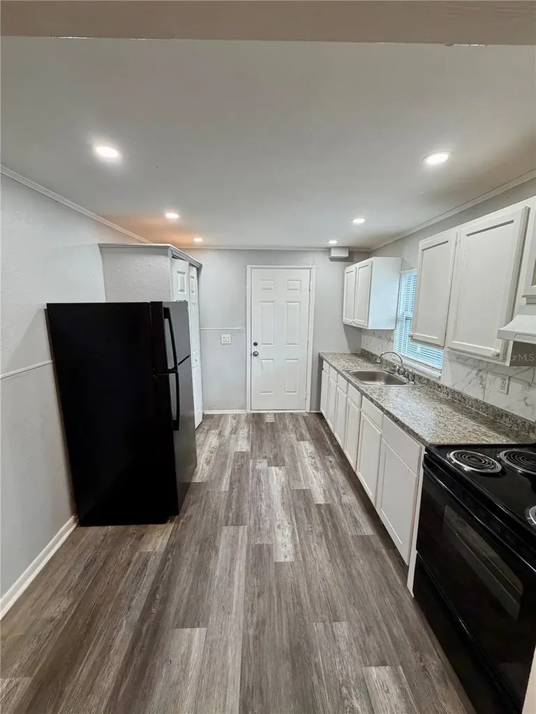 908 Beverly Avenue Largo FL 33770