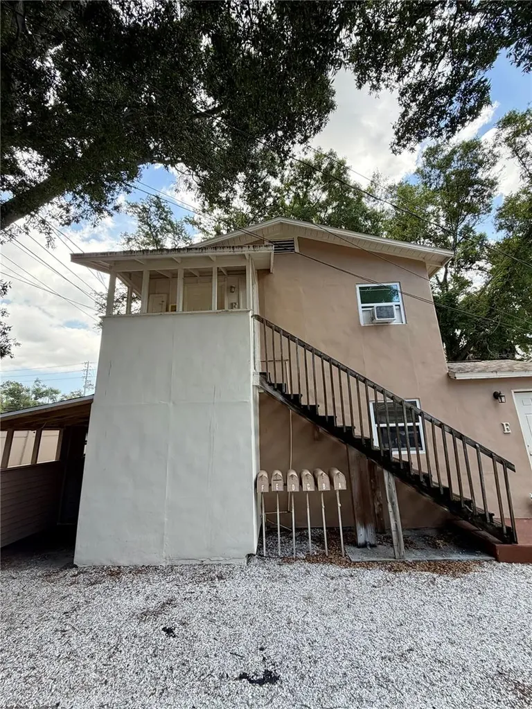 908 Beverly Avenue Largo FL 33770