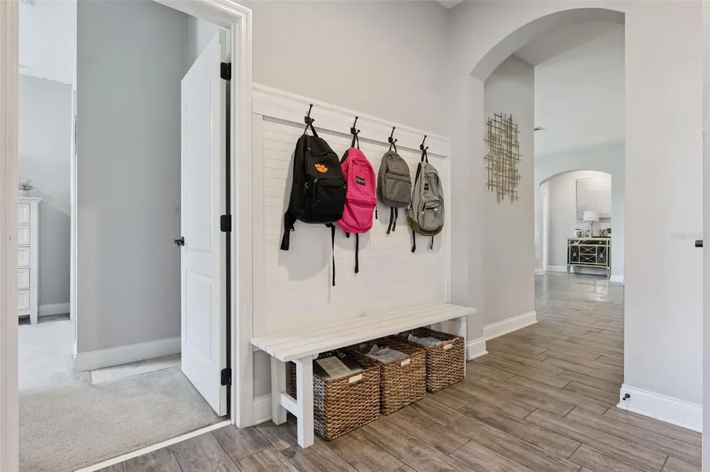 695 Lee Avenue Oviedo FL 32765