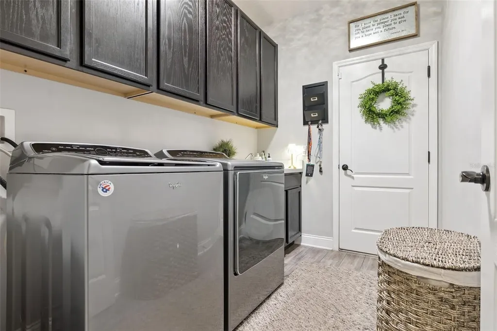 695 Lee Avenue Oviedo FL 32765