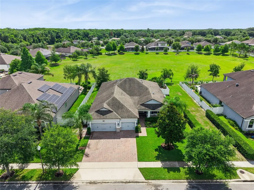 695 Lee Avenue Oviedo FL 32765