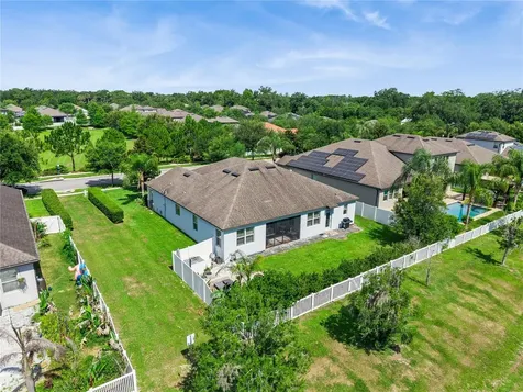 695 Lee Avenue Oviedo FL 32765