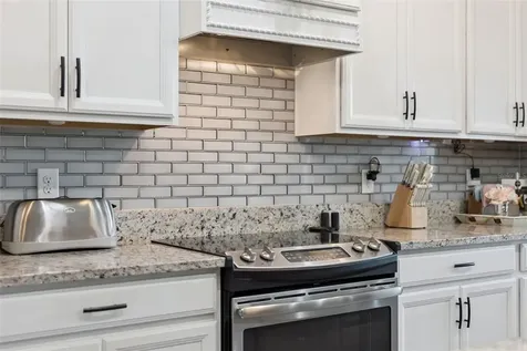 695 Lee Avenue Oviedo FL 32765