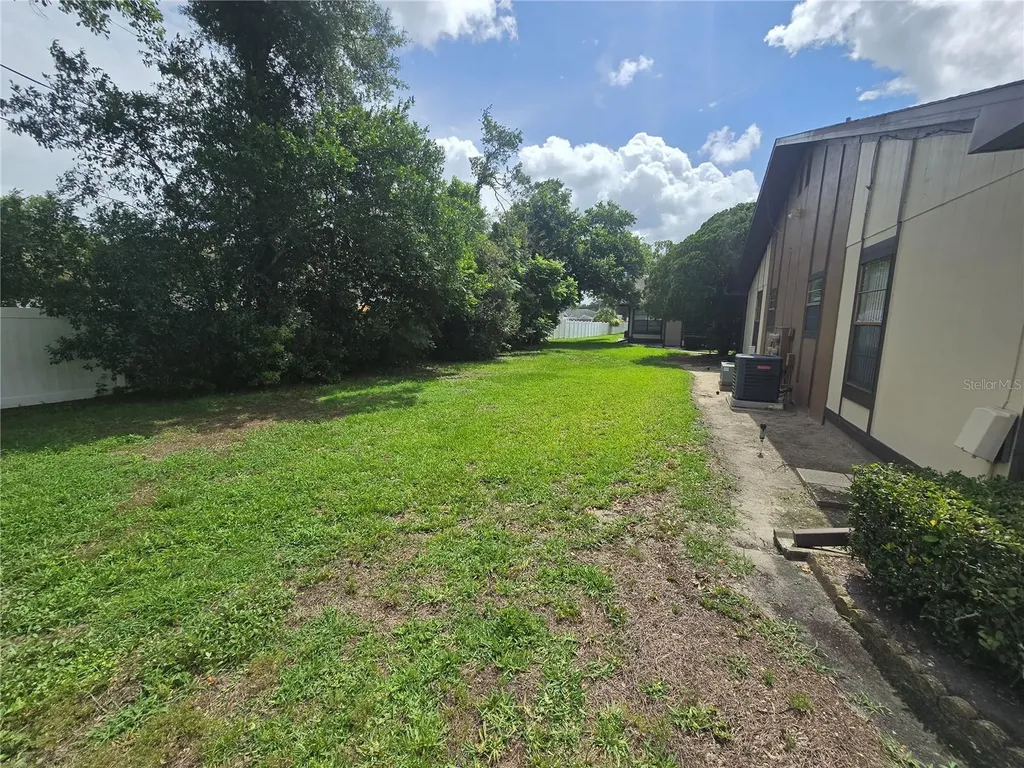 4632 Blossom Boulevard Zephyrhills FL 33542