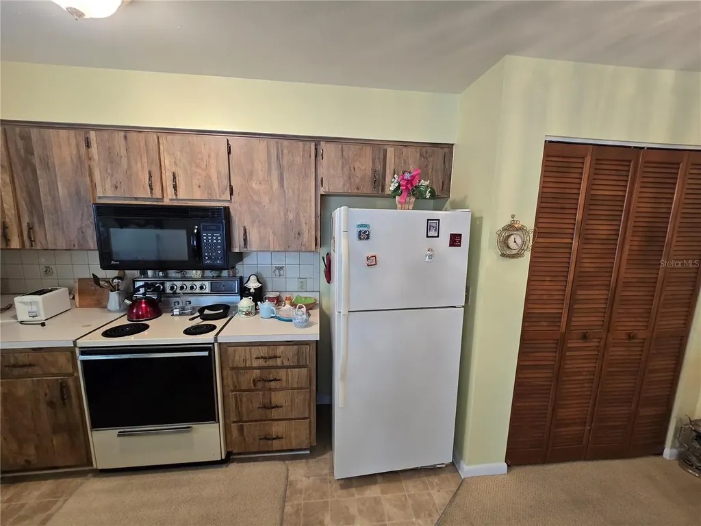 4632 Blossom Boulevard Zephyrhills FL 33542