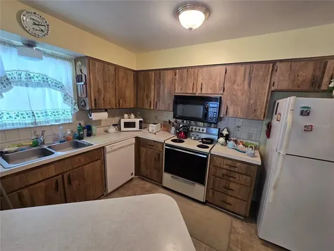 4632 Blossom Boulevard Zephyrhills FL 33542